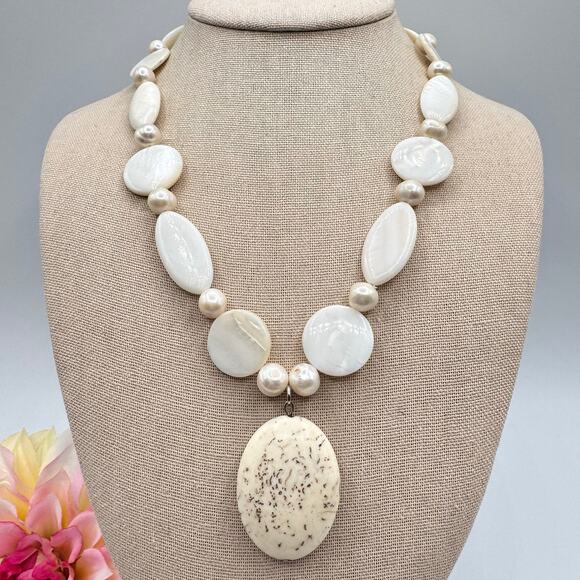 Mother of Pearl Genuine Pearls Natural Stone Pendant Necklace Handmade Artisan - Picture 1 of 11
